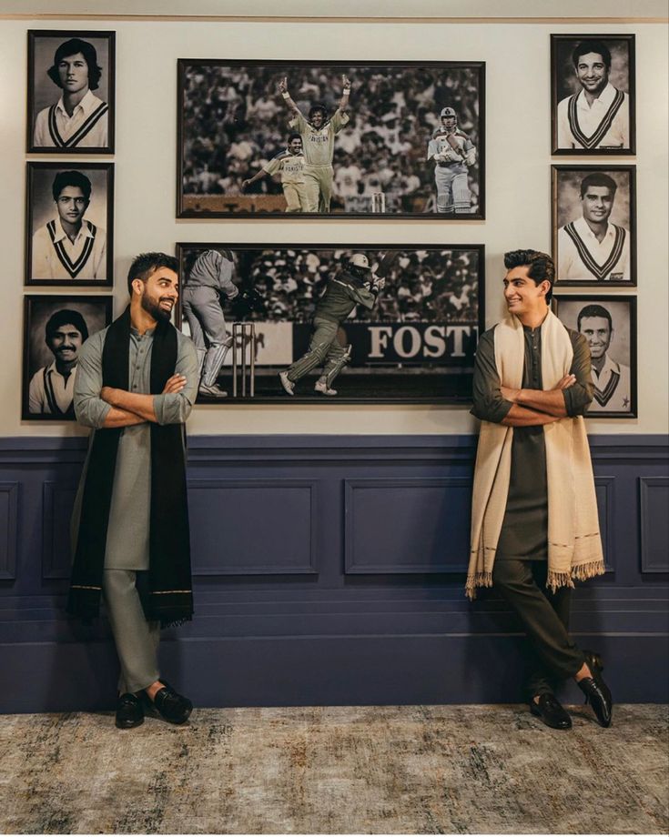 Premium Pashmina Wool Shawl(Skin and Breach)